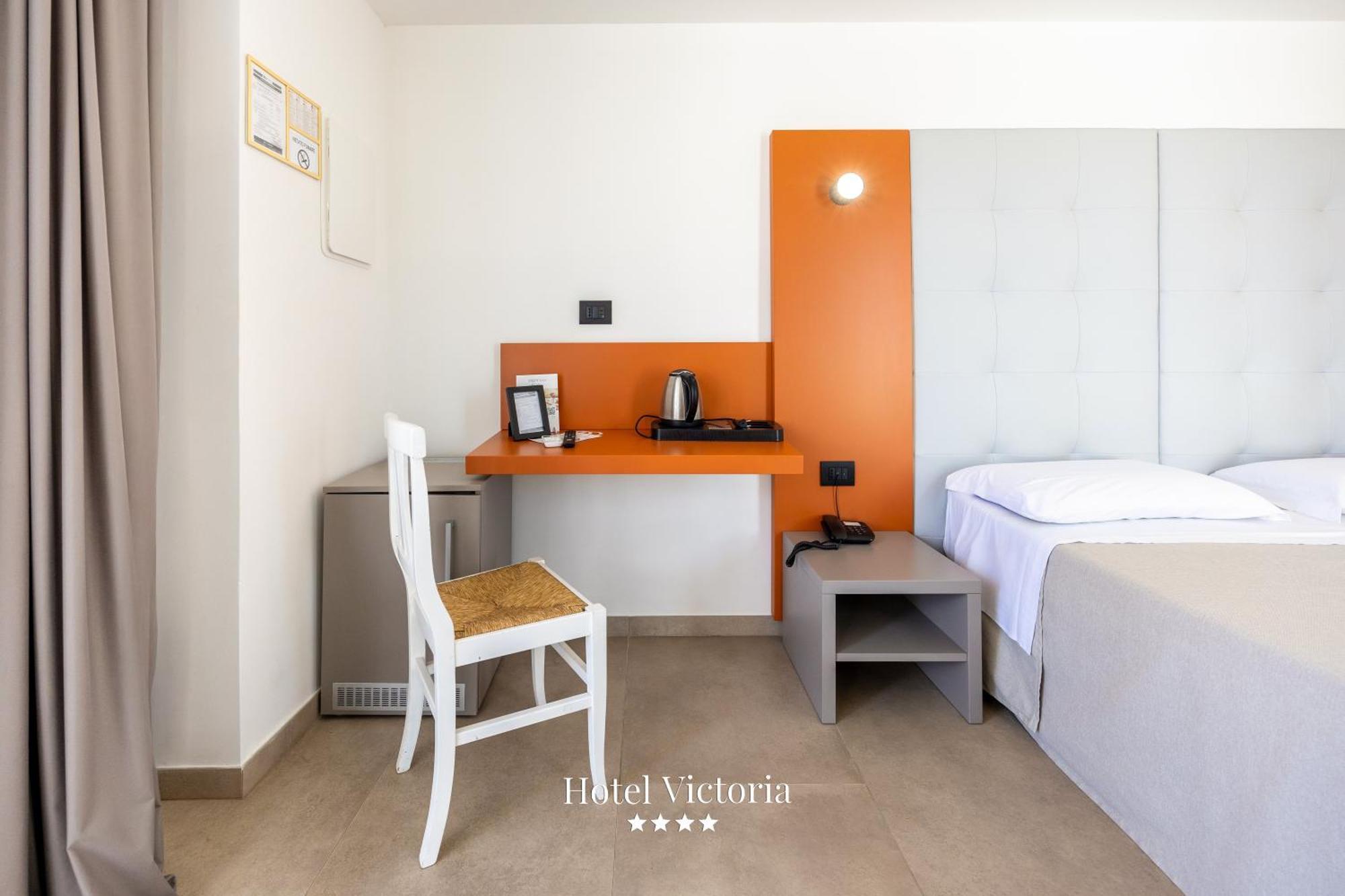 Hotel Victoria ตอร์เรซานตาซาบีนา ภายนอก รูปภาพ