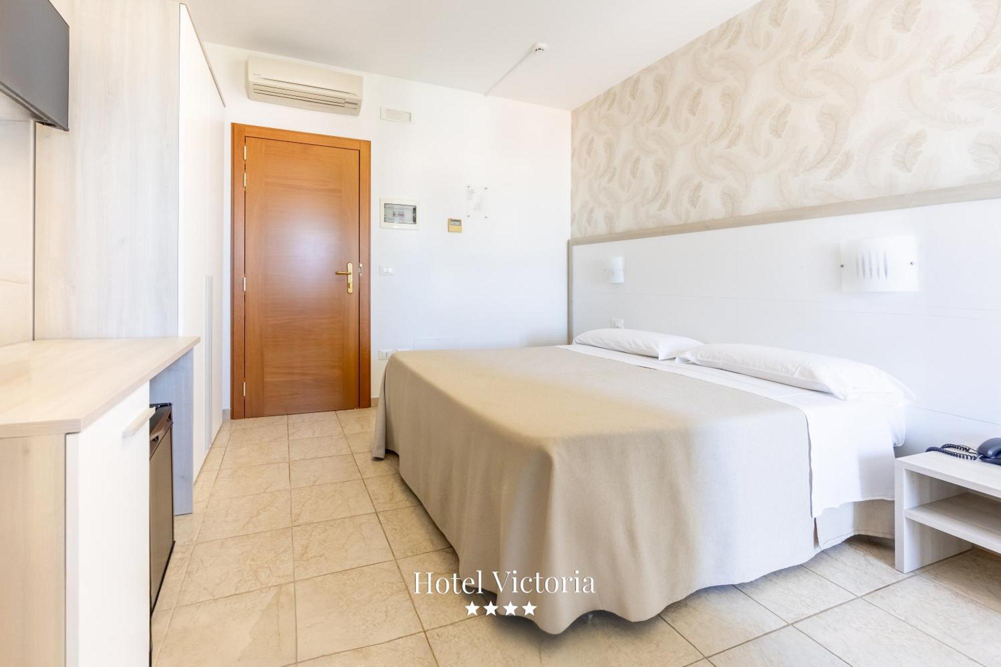 Hotel Victoria ตอร์เรซานตาซาบีนา ภายนอก รูปภาพ